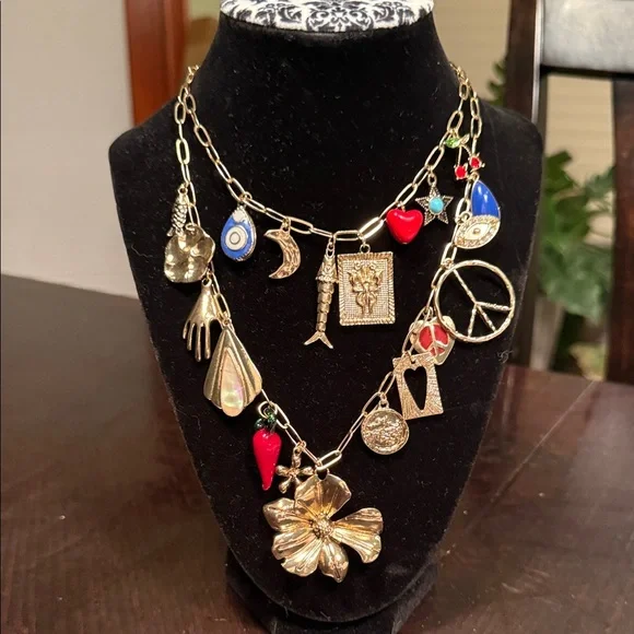 NWT Flower Power Gold Maxamillion Charm Necklace with Multicolor Accents - Picture 4 of 10